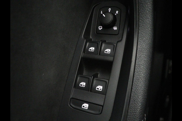 Škoda Kodiaq 1.5 TSI Sportline Business 7p. | Trekhaak | Memory | Stuur/stoel verwarming | Leder/alcantara | Carplay | Adaptive cruise | Camera | Park assist | Dodehoek detectie |