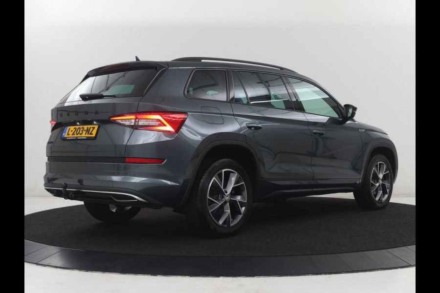 Škoda Kodiaq 1.5 TSI Sportline Business 7p. | Trekhaak | Memory | Stuur/stoel verwarming | Leder/alcantara | Carplay | Adaptive cruise | Camera | Park assist | Dodehoek detectie |
