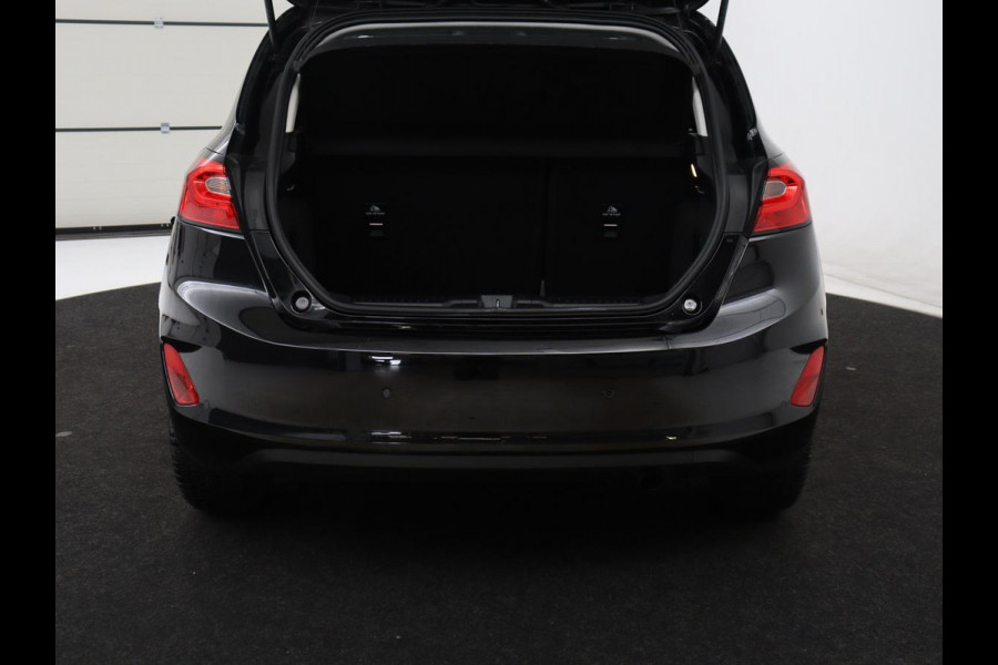 Ford Fiesta 1.0 EcoBoost Hybrid Titanium | Cruise control | Park assist | Climate control | Navigatie | Carplay | Lederen stuurwiel | Lane assist |