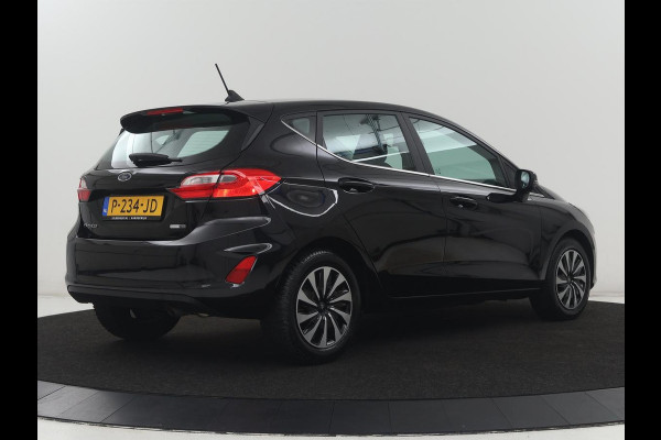 Ford Fiesta 1.0 EcoBoost Hybrid Titanium | Cruise control | Park assist | Climate control | Navigatie | Carplay | Lederen stuurwiel | Lane assist |