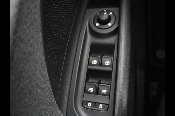 Škoda Enyaq iV 60 | SOH 92,4% | Panoramadak | Stoel/stuur verwarming | Half leder | Adaptive cruise | Carplay | Virtueel dashboard | Sfeerverlichting | Climate control | Camera | Park assist |