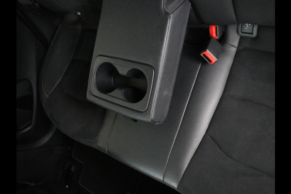 Kia ProCeed 1.5 T-GDI GT-Line | Panoramadak | Leder/alcantara | Stoel/stuur verwarming | Carplay | Cruise control | Climate control | Camera | Park assist |