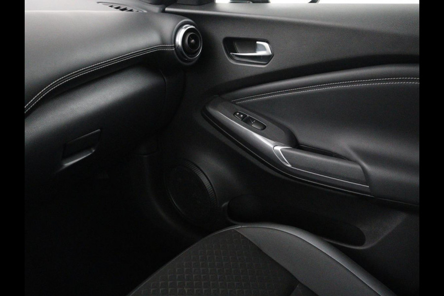 Nissan Juke 1.0 DIG-T N-Design | Half leder | Carplay | Cruise control | Park assist | Camera | Climate control | Keyless | Lichtmetaal 19" |