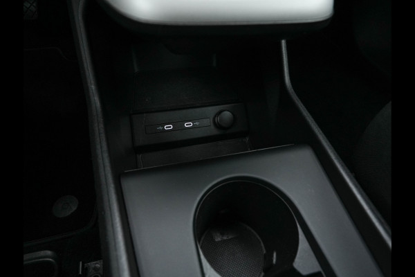 Audi Q4 e-tron 40 Launch edition 77 kWh [3-Fase-11kW] {SoH-94%} (INCL.BTW) *ADAPTIVE-CRUISE | SONOS-SOUND | HEATED-COMFORTSEATS | DIGI-COCKPIT | DAB+ | PRIVACY-GLASS | ECC | PDC | 20''ALU*