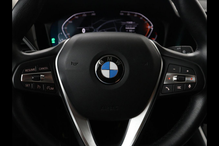 BMW 3 Serie Touring 318i Business Edition Plus | Leder | Stoelverwarming | Carplay | Virtueel dashboard | Cruise control | Climate control | Park assist | Full LED |