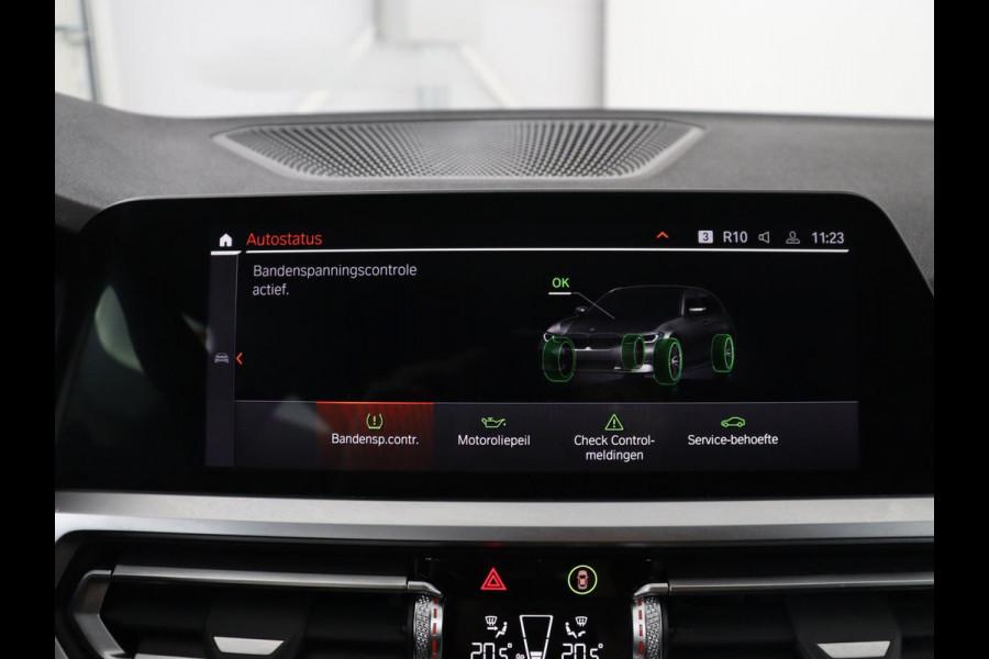 BMW 3 Serie Touring 318i Business Edition Plus | Leder | Stoelverwarming | Carplay | Virtueel dashboard | Cruise control | Climate control | Park assist | Full LED |