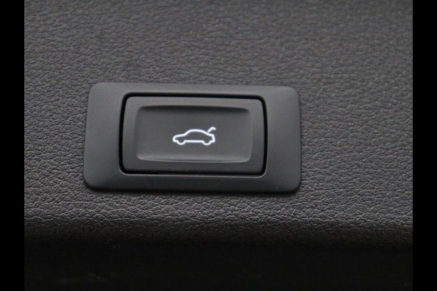 Audi A4 Avant 35 TFSI S edition Competition | Half Leder | Virtual Dashboard | Stoelverwarming | Cruise control | Park assist | Climate control | Drive select |