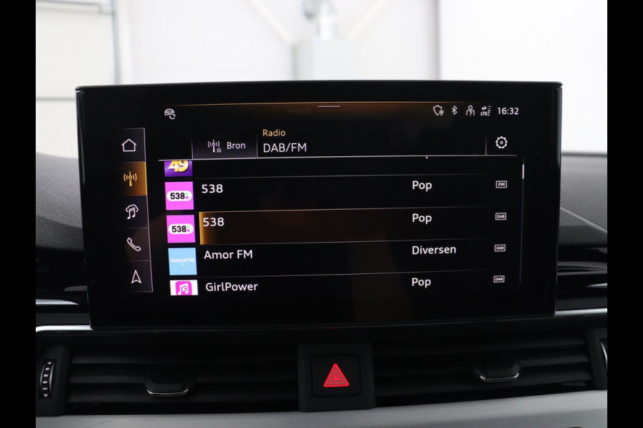 Audi A4 Avant 35 TFSI S edition Competition | Half Leder | Virtual Dashboard | Stoelverwarming | Cruise control | Park assist | Climate control | Drive select |