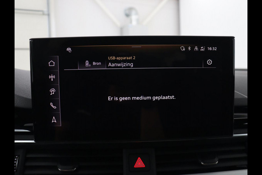 Audi A4 Avant 35 TFSI S edition Competition | Half Leder | Virtual Dashboard | Stoelverwarming | Cruise control | Park assist | Climate control | Drive select |
