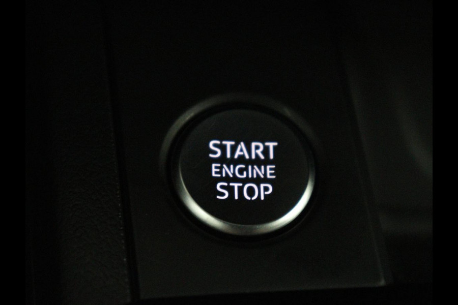 Audi A4 Avant 35 TFSI S edition Competition | Half Leder | Virtual Dashboard | Stoelverwarming | Cruise control | Park assist | Climate control | Drive select |