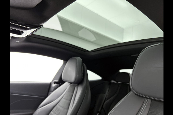Mercedes-Benz CLE Coupé 300 e AMG Plug-In Hybride AMG Premium | Night Pakket | Digital Licht | Memory Voorstoelen | Stuur en Stoelverwarming Inclusief 24 maanden Mercedes-Benz Certified garantie voor Europa.