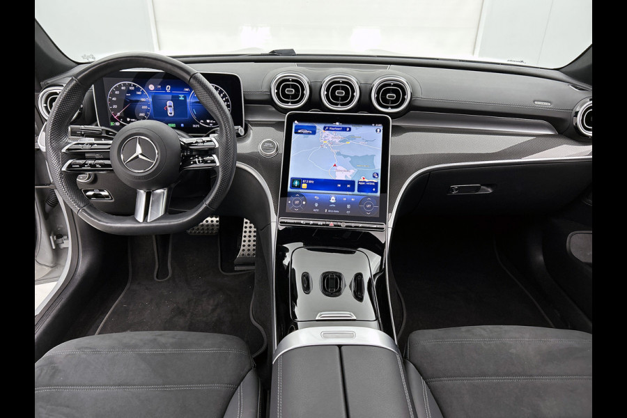 Mercedes-Benz CLE Coupé 300 e AMG Plug-In Hybride AMG Premium | Night Pakket | Digital Licht | Memory Voorstoelen | Stuur en Stoelverwarming Inclusief 24 maanden Mercedes-Benz Certified garantie voor Europa.