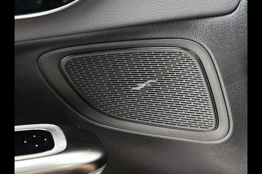 Mercedes-Benz CLE Coupé 300 e AMG Plug-In Hybride AMG Premium | Night Pakket | Digital Licht | Memory Voorstoelen | Stuur en Stoelverwarming Inclusief 24 maanden Mercedes-Benz Certified garantie voor Europa.