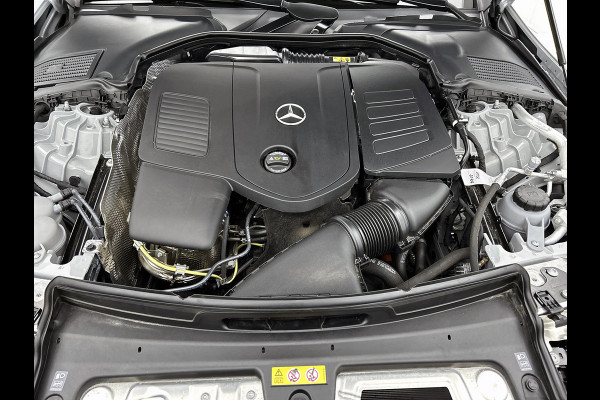 Mercedes-Benz CLE Coupé 300 e AMG Plug-In Hybride AMG Premium | Night Pakket | Digital Licht | Memory Voorstoelen | Stuur en Stoelverwarming Inclusief 24 maanden Mercedes-Benz Certified garantie voor Europa.