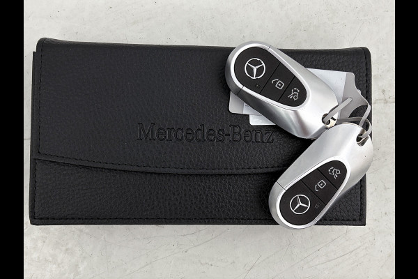 Mercedes-Benz CLE Coupé 300 e AMG Plug-In Hybride AMG Premium | Night Pakket | Digital Licht | Memory Voorstoelen | Stuur en Stoelverwarming Inclusief 24 maanden Mercedes-Benz Certified garantie voor Europa.