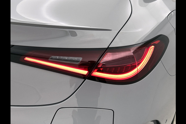 Mercedes-Benz CLE Coupé 300 e AMG Plug-In Hybride AMG Premium | Night Pakket | Digital Licht | Memory Voorstoelen | Stuur en Stoelverwarming Inclusief 24 maanden Mercedes-Benz Certified garantie voor Europa.
