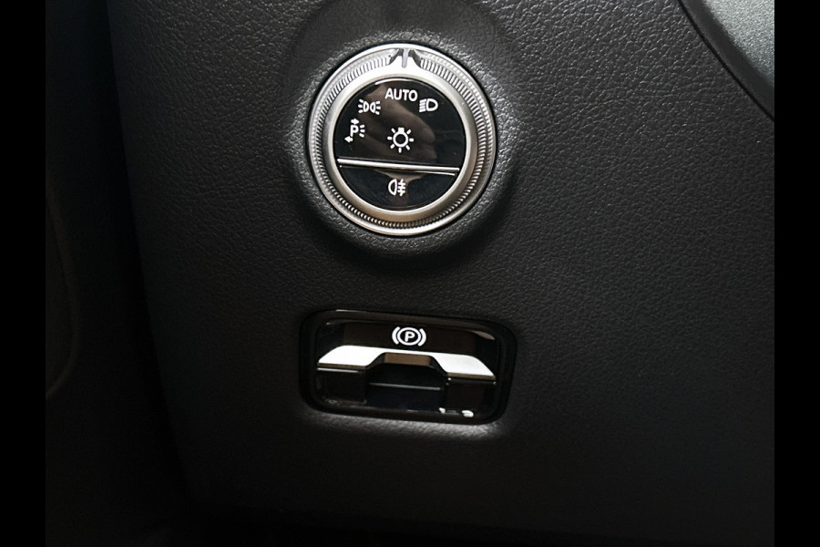 Mercedes-Benz CLE Coupé 300 e AMG Plug-In Hybride AMG Premium | Night Pakket | Digital Licht | Memory Voorstoelen | Stuur en Stoelverwarming Inclusief 24 maanden Mercedes-Benz Certified garantie voor Europa.