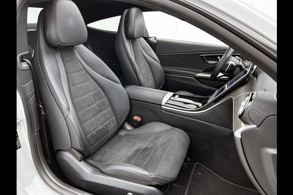 Mercedes-Benz CLE Coupé 300 e AMG Plug-In Hybride AMG Premium | Night Pakket | Digital Licht | Memory Voorstoelen | Stuur en Stoelverwarming Inclusief 24 maanden Mercedes-Benz Certified garantie voor Europa.
