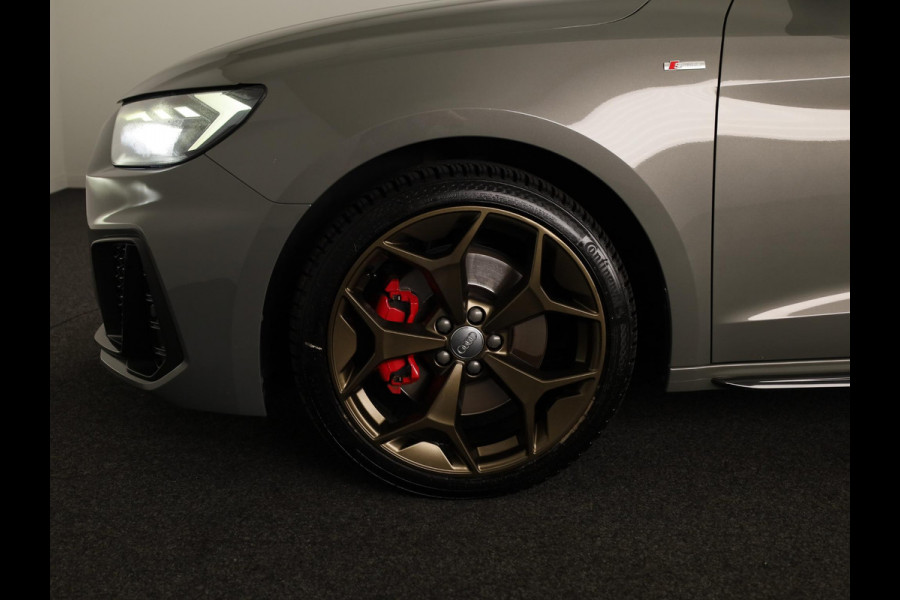 Audi A1 Sportback 40 TFSI edition one 200pk | Automaat | Schuifdak | B&O | Stoelverwarming | ACC | S line | Keyless