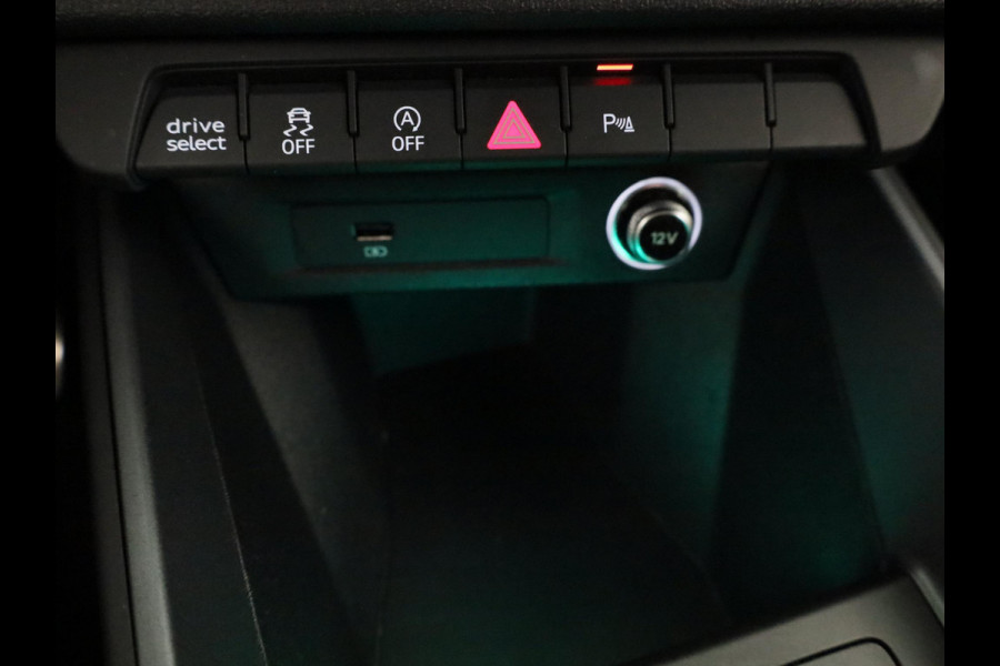 Audi A1 Sportback 40 TFSI edition one 200pk | Automaat | Schuifdak | B&O | Stoelverwarming | ACC | S line | Keyless