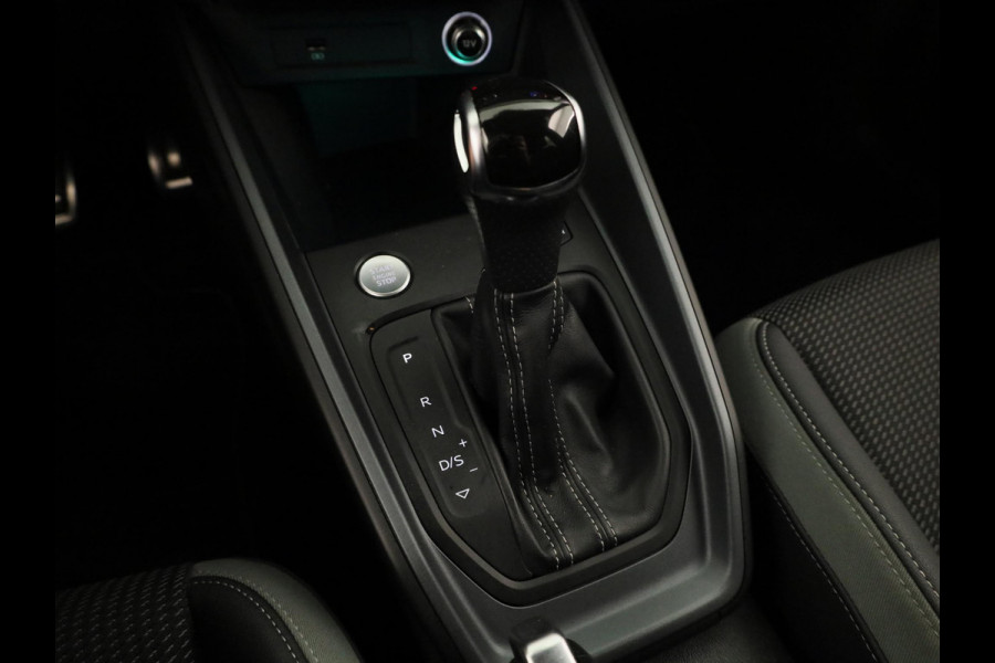 Audi A1 Sportback 40 TFSI edition one 200pk | Automaat | Schuifdak | B&O | Stoelverwarming | ACC | S line | Keyless