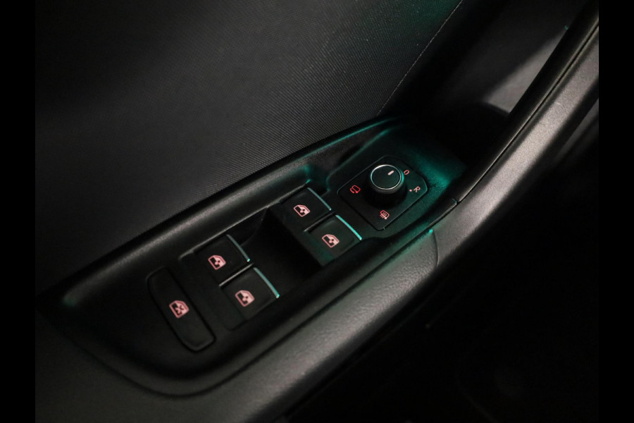 Audi A1 Sportback 40 TFSI edition one 200pk | Automaat | Schuifdak | B&O | Stoelverwarming | ACC | S line | Keyless