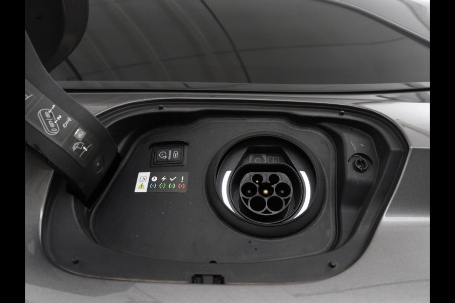 Peugeot 308 SW 1.6 HYbrid 180 Allure Pack Business | SOH 97.3% | Trekhaak | 360 camera | Adaptive cruise | Carplay | Climate control | Virtual |