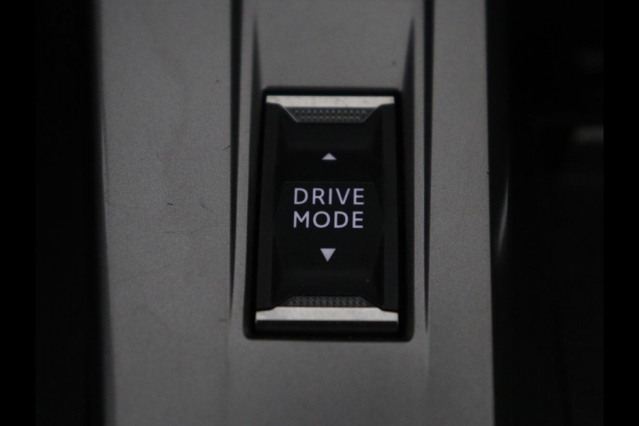 Peugeot 308 SW 1.6 HYbrid 180 Allure Pack Business | SOH 97.3% | Trekhaak | 360 camera | Adaptive cruise | Carplay | Climate control | Virtual |