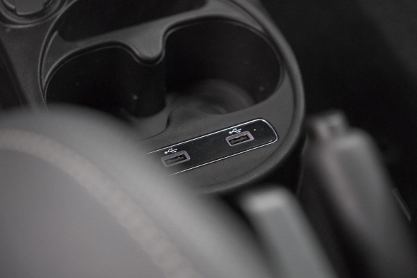 Fiat 500C 1.0 Hybrid Dolcevita | Apple Carplay | Parkeersensoren | Climate Control