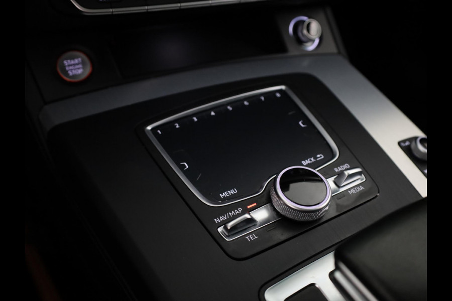 Audi Q5 3.0 TFSI SQ5 quattro 354pk | Luchtvering | Panoramadak | Standkachel | ACC | Side assist | Keyless | Matrix LED | Orig. NL auto