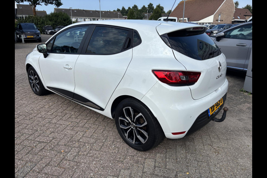 Renault Clio 0.9 TCe Zen 90pk Trekhaak | Airco | Cruise control | Navigatie | Parkeersensoren Achter