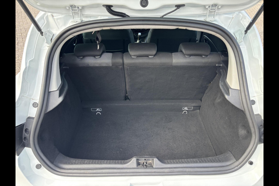 Renault Clio 0.9 TCe Zen 90pk Trekhaak | Airco | Cruise control | Navigatie | Parkeersensoren Achter