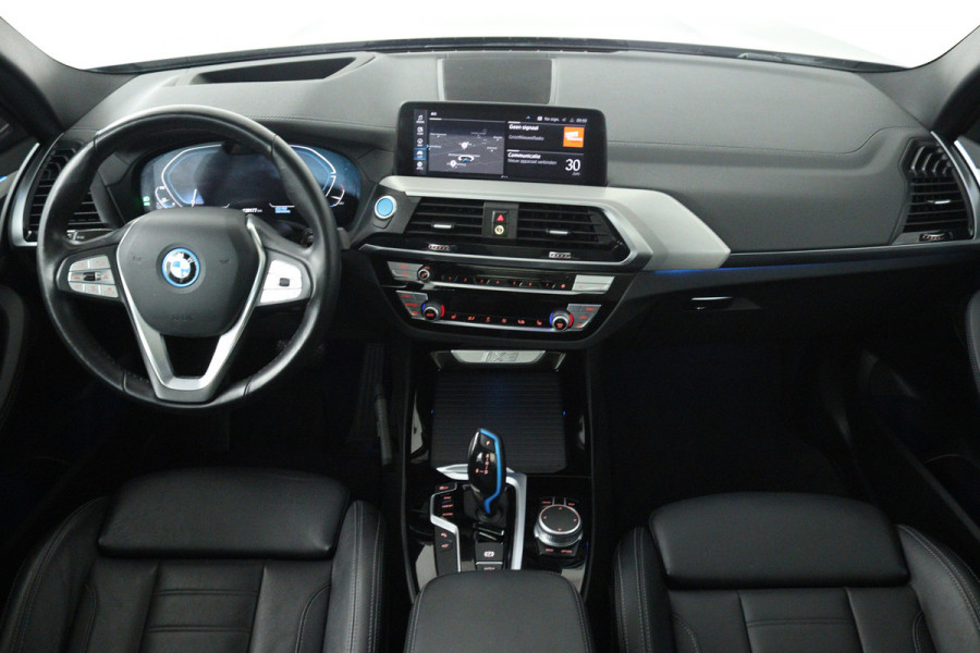 BMW iX3 High Executive 80 kWh SOH 97%(PANO, 360 CAMERA, H/K AUDIO, SFEERVERLICHTING, ADAPTIVE CRUISE, TREKHAAK, AUTOPILOT)