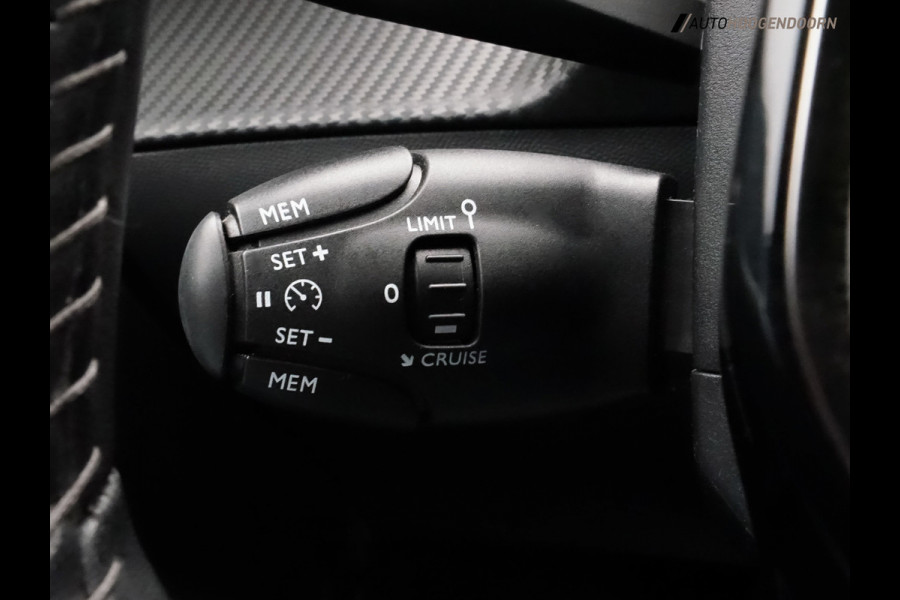 Peugeot 208 1.2 PureTech Active Sport (APPLE CARPLAY,LED VERLICHTING,CLIMATE,CRUISE,LM-VELGEN,SPORTSTOELEN,TOPCONDITIE)
