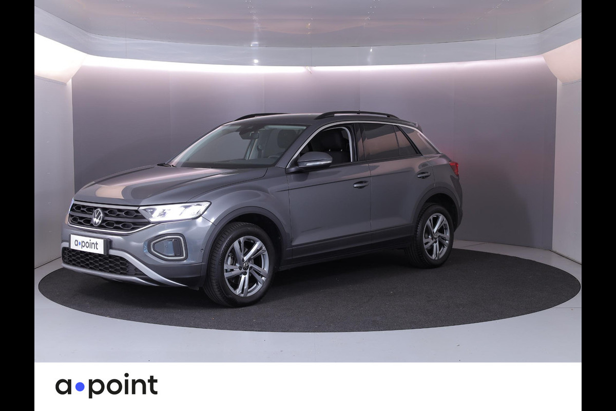 Volkswagen T-Roc 1.0 TSI Life 110 pk | Navigatie via App | Parkeersensoren (Park assist) | Achteruitrijcamera | Adaptieve cruise control | LED koplampen |