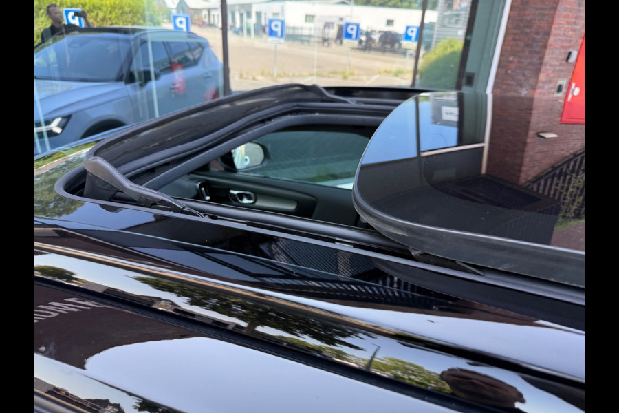 Volvo XC40 Recharge P8 AWD R-Design - Automaat - Alcantara - Pano/Schuifdak - Navi
