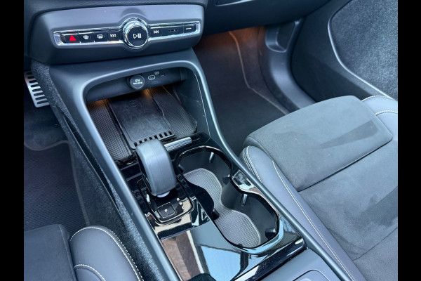 Volvo XC40 Recharge P8 AWD R-Design - Automaat - Alcantara - Pano/Schuifdak - Navi