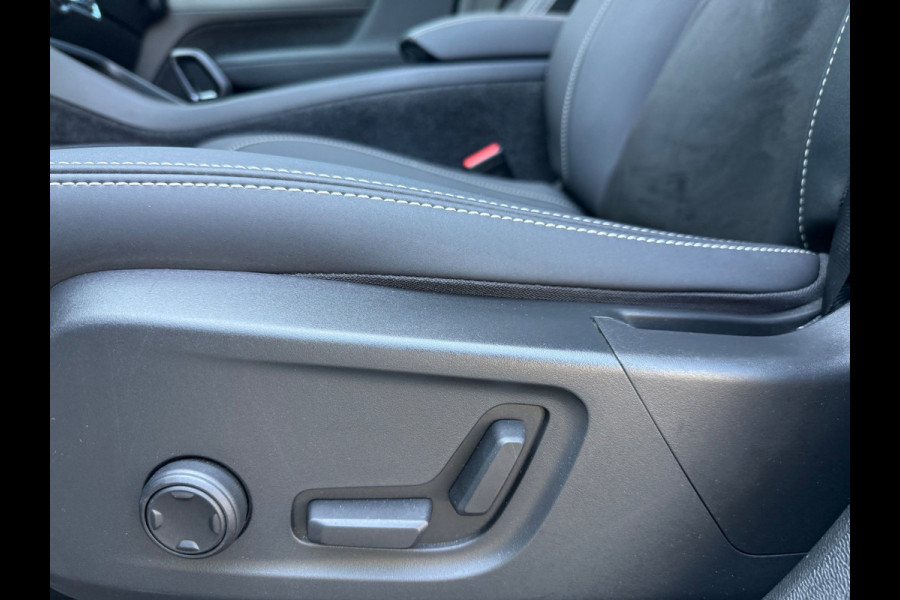 Volvo XC40 Recharge P8 AWD R-Design - Automaat - Alcantara - Pano/Schuifdak - Navi