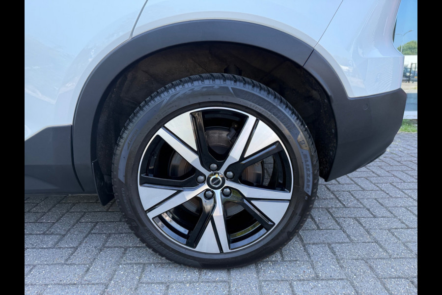 Volvo XC40 Recharge P8 AWD R-Design - Automaat - Alcantara - Pano/Schuifdak - Navi