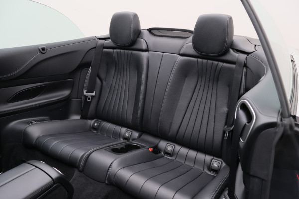 Mercedes-Benz E-Klasse Cabrio 200 25th Anniversary Edition AMG Burmester, Leer, Camera, Apple Carplay, 19", Afn. Trekhaak