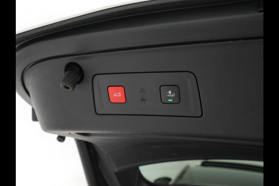 Peugeot 508 SW 1.6 HYbrid GT-Line Pack Business (Plug-in) {SoH-100%} (INCL-BTW) Aut. *PANO | LEATHER-MICROFIBRE | FOCAL®-AUDIO | FULL-LED | CRUISE-ADAPT. | BLINDSPOT | DAB | DIGI-COCKPIT | HEATED-SPORTSEATS | CAMERA | NAVI | SHIFTPADDLES | PRIVACY-GLASS | ...
