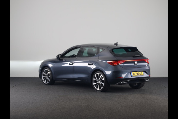 Seat Leon 1.5 eTSI FR Launch Edition Full map navigatie | Dodehoek detectie | Adaptive Cruise Control | 18 inch lm-velgen | Apple Car Play / Android Auto | Rijstrooksensor met correctie | Climat Control