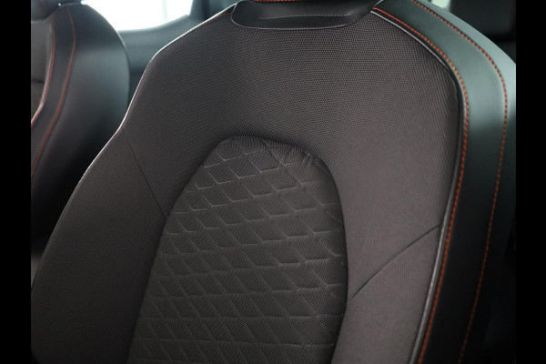 Seat Leon 1.5 eTSI FR Launch Edition Full map navigatie | Dodehoek detectie | Adaptive Cruise Control | 18 inch lm-velgen | Apple Car Play / Android Auto | Rijstrooksensor met correctie | Climat Control