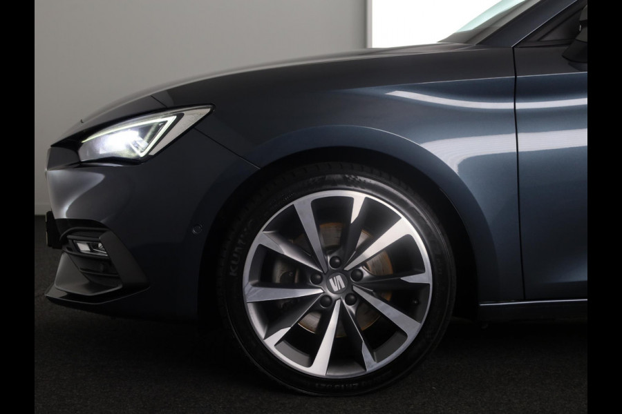 Seat Leon 1.5 eTSI FR Launch Edition Full map navigatie | Dodehoek detectie | Adaptive Cruise Control | 18 inch lm-velgen | Apple Car Play / Android Auto | Rijstrooksensor met correctie | Climat Control