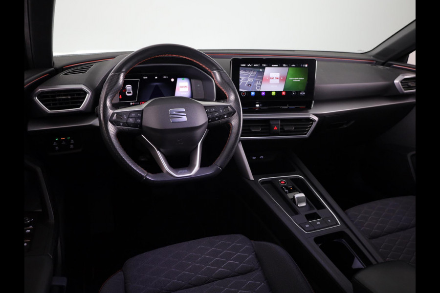 Seat Leon 1.5 eTSI FR Launch Edition Full map navigatie | Dodehoek detectie | Adaptive Cruise Control | 18 inch lm-velgen | Apple Car Play / Android Auto | Rijstrooksensor met correctie | Climat Control