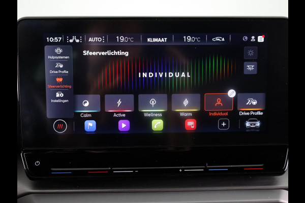 Seat Leon 1.5 eTSI FR Launch Edition Full map navigatie | Dodehoek detectie | Adaptive Cruise Control | 18 inch lm-velgen | Apple Car Play / Android Auto | Rijstrooksensor met correctie | Climat Control