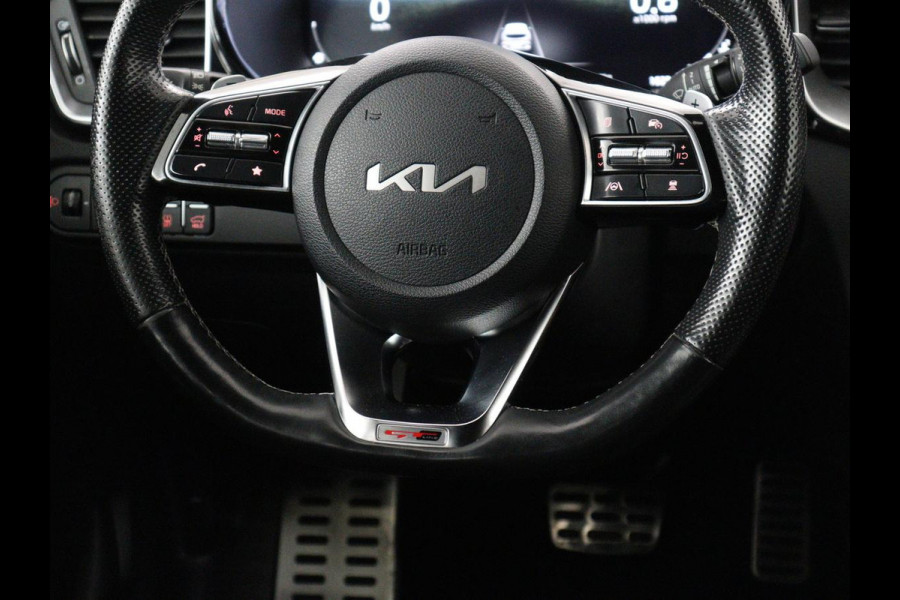 Kia ProCeed 1.5 T-GDI GT-Line | Panoramadak | Trekhaak | Half Leder | Stuur/stoelverwarming | Virtual dashboard | Adaptive cruise | Camera | Carplay | Dodehoek detectie |