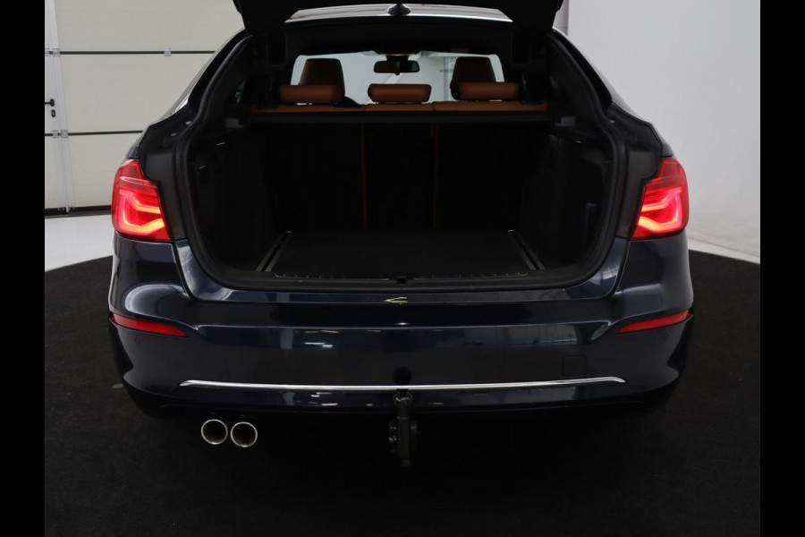 BMW 3-serie Gran Turismo 320i xDrive High Executive Edition | Panoramadak | Elec. Trekhaak | Leder | Memory | Stoelverwarming | Camera | Park assist | Cruise control | 19''