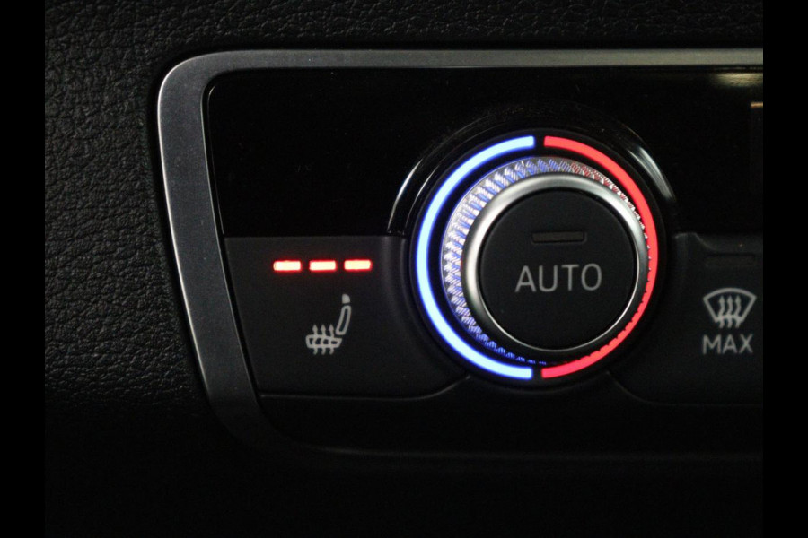 Audi Q2 30 TFSI Advanced edition | Panoramadak | Leder | Virtual Dashboard | Stoelverwarming | Climate control | Camera | Park assist | Cruise control | Navigatie |