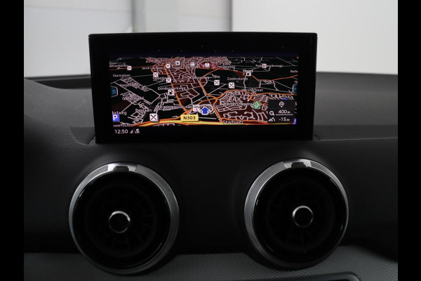 Audi Q2 30 TFSI Advanced edition | Panoramadak | Leder | Virtual Dashboard | Stoelverwarming | Climate control | Camera | Park assist | Cruise control | Navigatie |